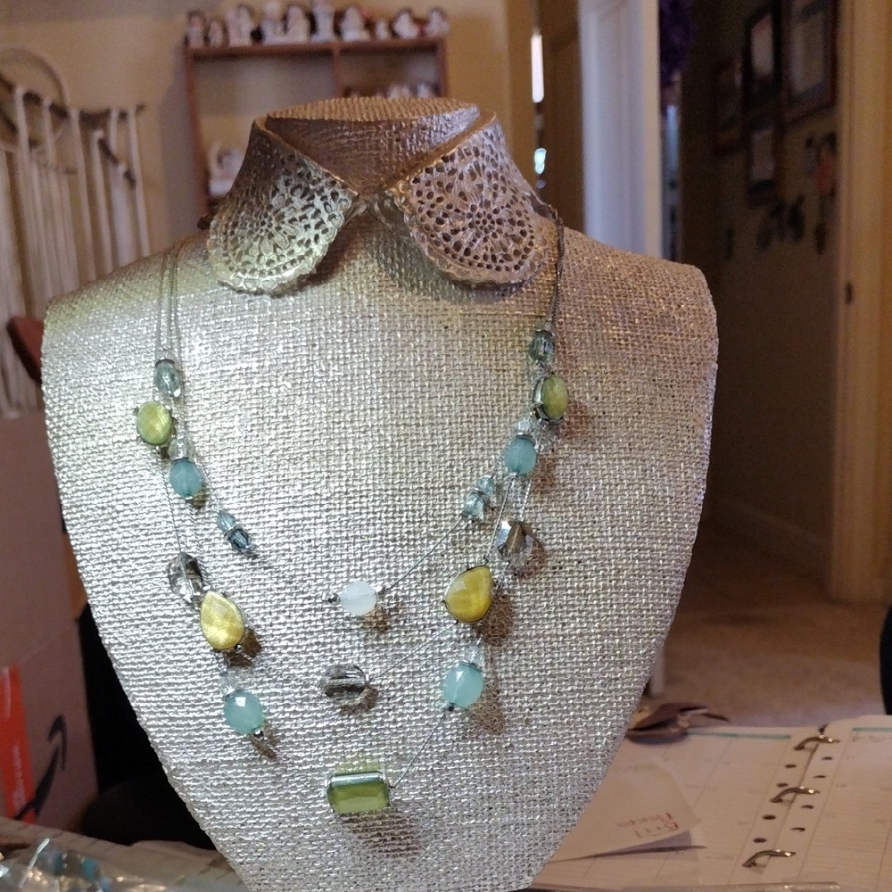 Elegant Multi-Color Beaded Necklace